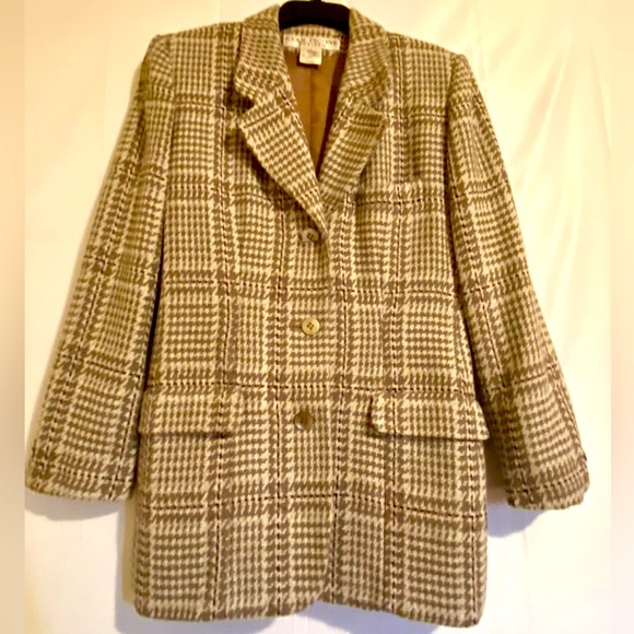 Ladies Blazer - Picture 2 of 6